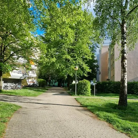 Holiday Guenzburg