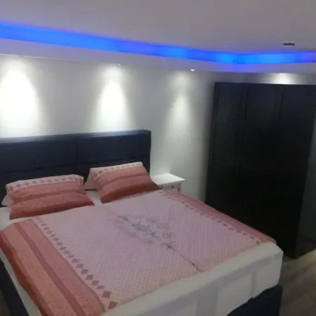 Holiday Apartment *